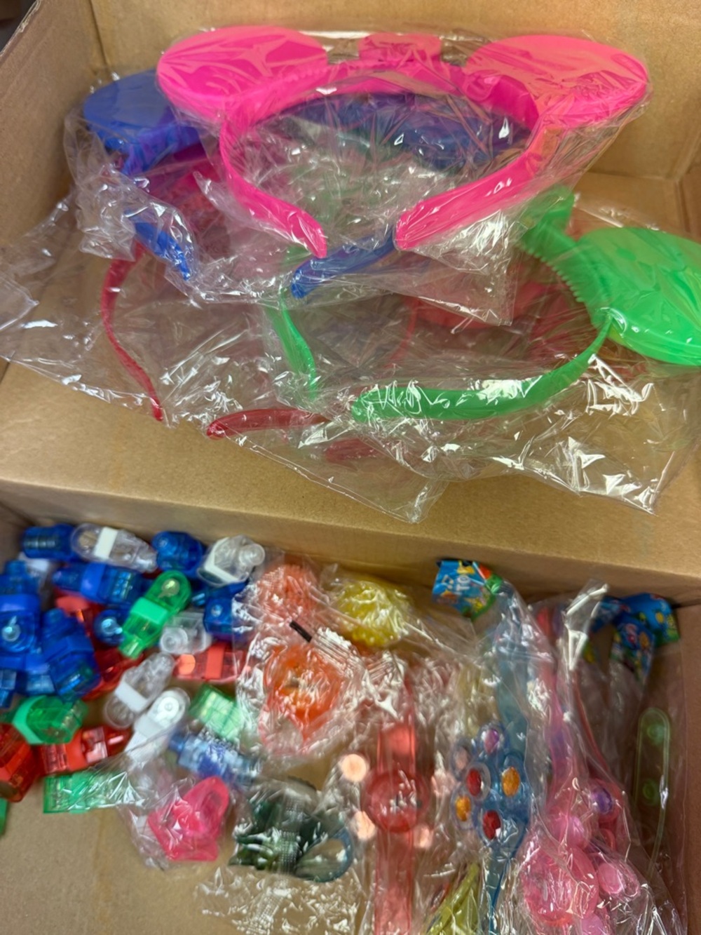 Light Up Variety Toy Kit rings, headbands, bracelets, glasses and glow sticks